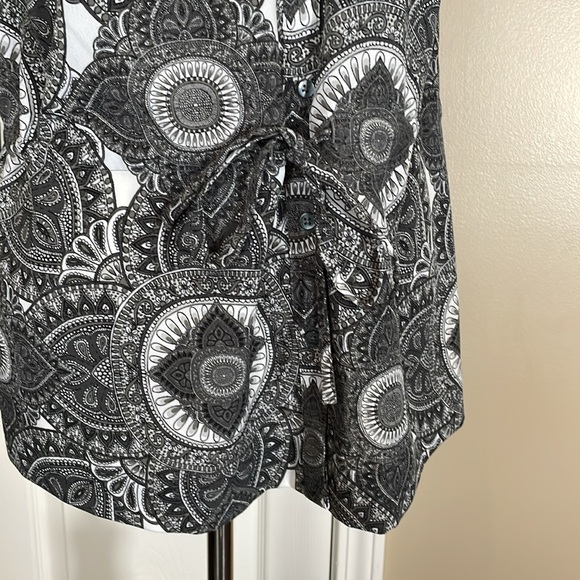 😀 Free w/ Purchase Banana Republic Sleeveless Button Down Blouse Size Small - Picture 2 of 9